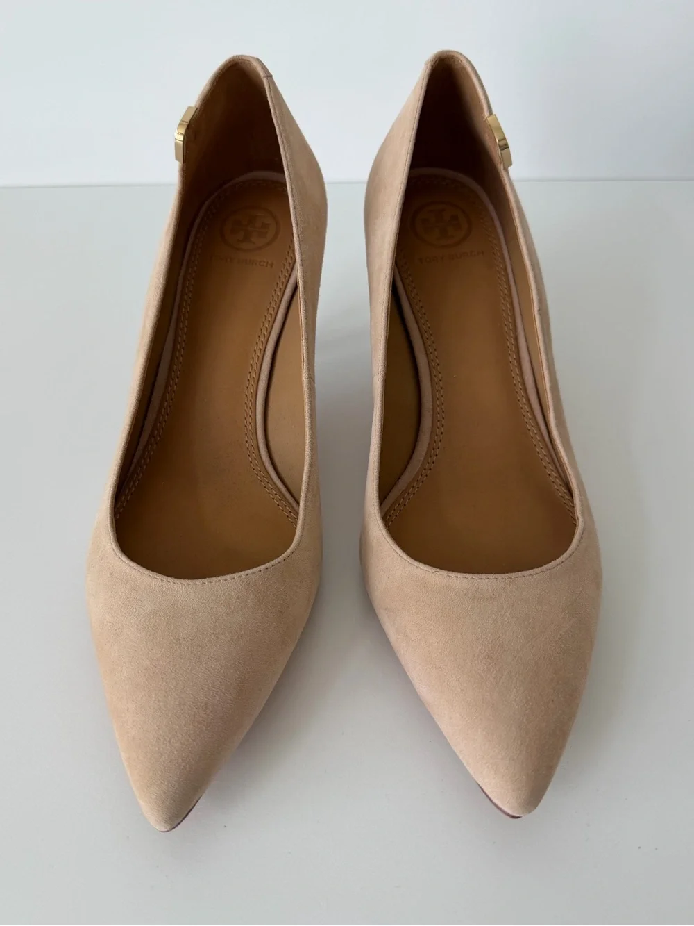 Tory Burch Elizabeth Suede Pointed Toe Pumps in Nude/Beige, Size 8.5